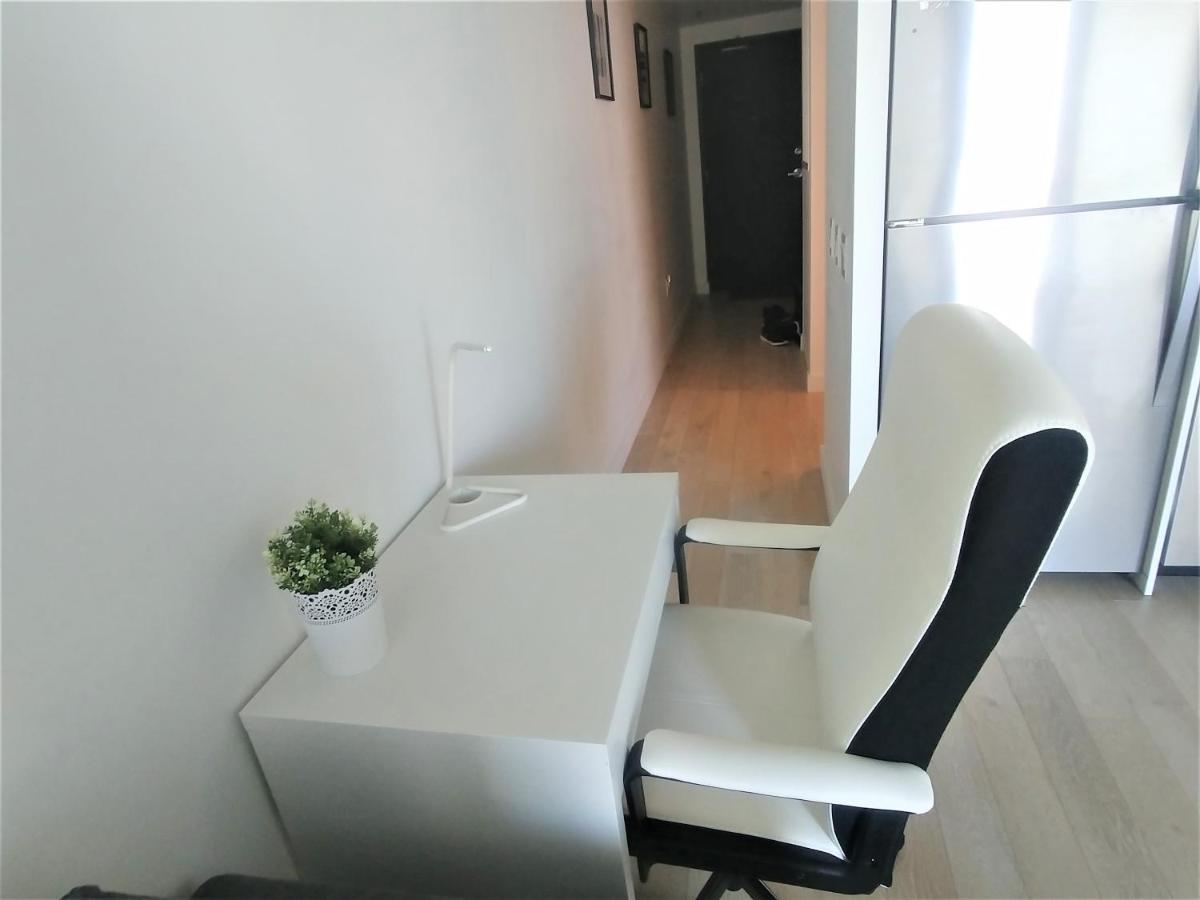 Luxury skyline condo in downtown FREE 24/7 parking Winnipeg Zewnętrze zdjęcie