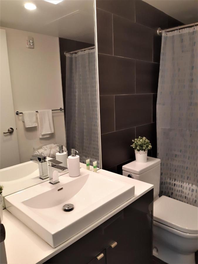 Luxury skyline condo in downtown FREE 24/7 parking Winnipeg Zewnętrze zdjęcie