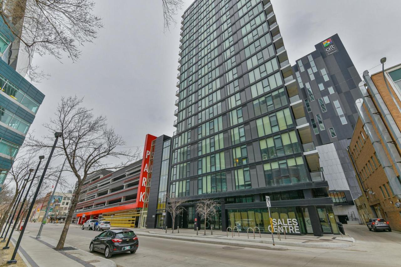 Luxury skyline condo in downtown FREE 24/7 parking Winnipeg Zewnętrze zdjęcie